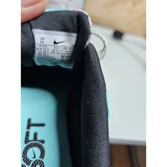 Brand New Nike Women's Star Runner 3 Silver Running Shoes Size 6.5 GS 5Y. 057 - Picture 10 of 11